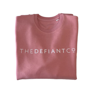 A high-quality Crewneck Sweatshirt for use in the gym and beyond! Crewnecks are absolutely indispensable basics – and this Sweatshirt is a firm favourite for its soft wearing comfort. The crewneck is a standard unisex fit and has the Famous The Defiant Co logo embossed across the chest. The colour is dusty pink.